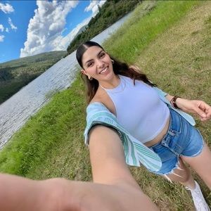 Meet your Posher, Lorena